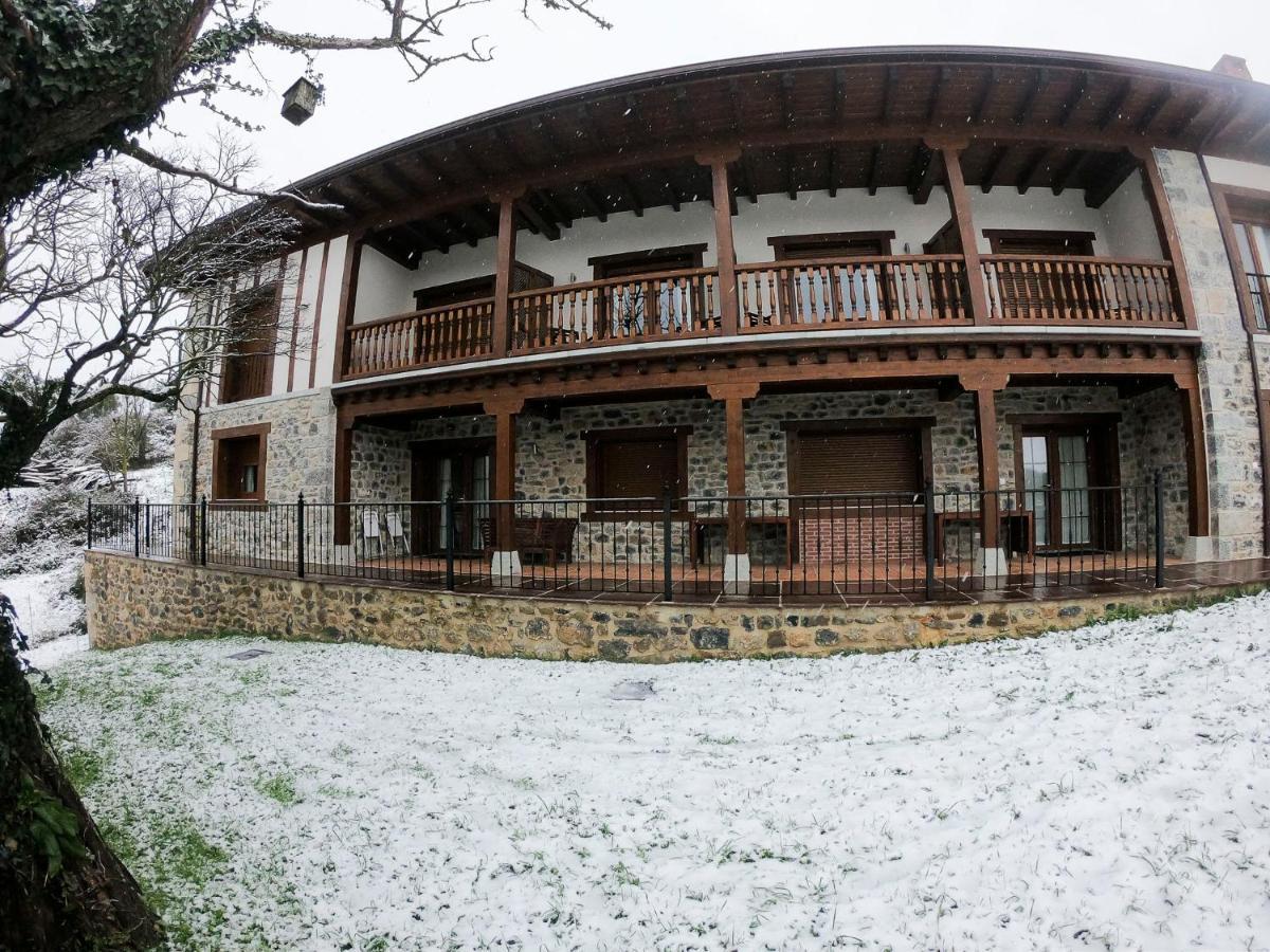 Apartamentos Los Picos De Europa Colio ภายนอก รูปภาพ